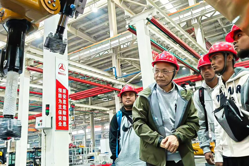 motor grader precision control